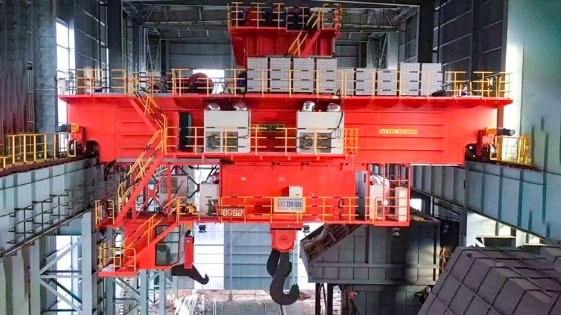 1769642597475456.jpg 河北津西钢铁项目bwin·必赢320t冶金起重机.jpg